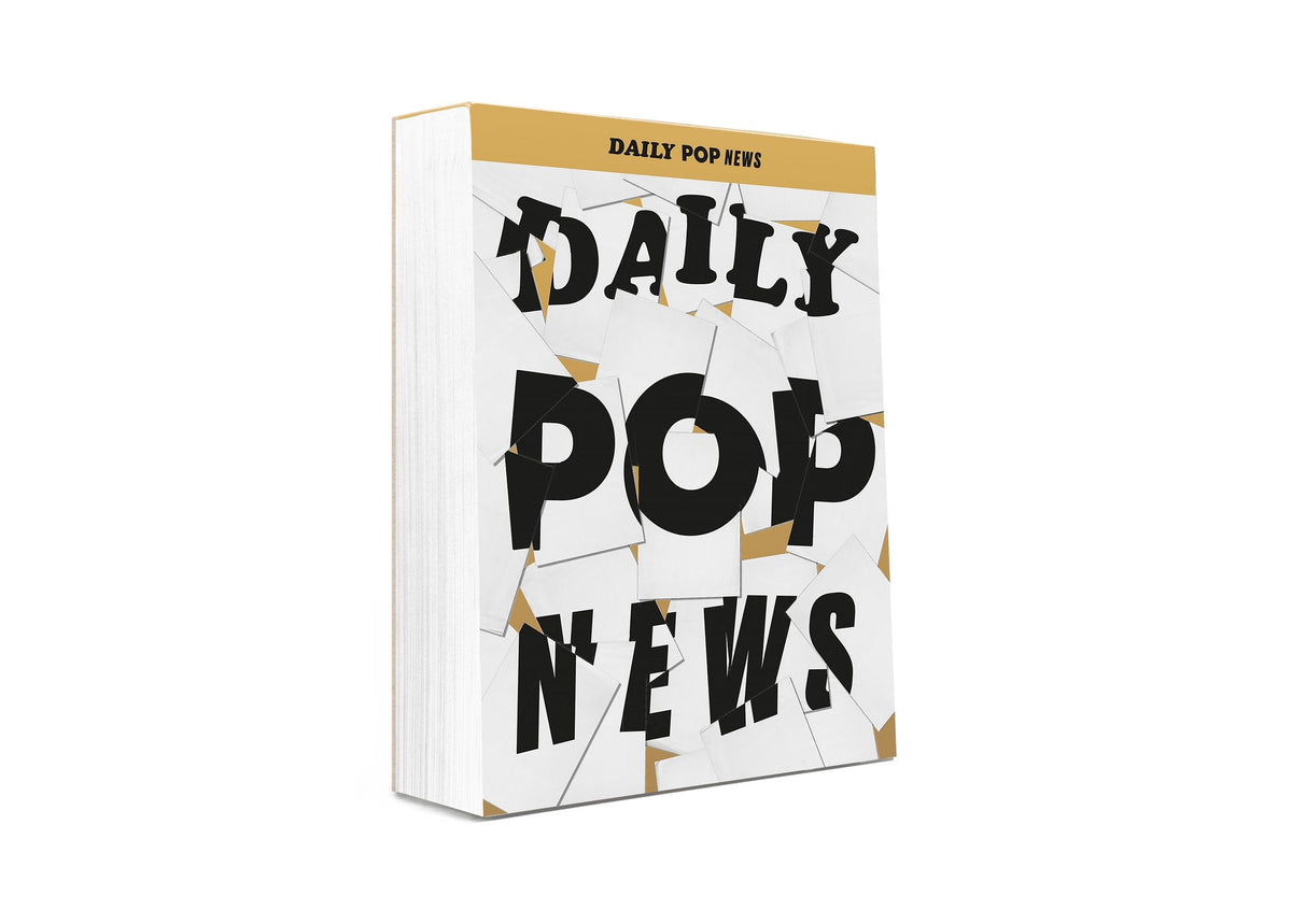 Daily-Pop-News-Kalenderblock schräg von vorn