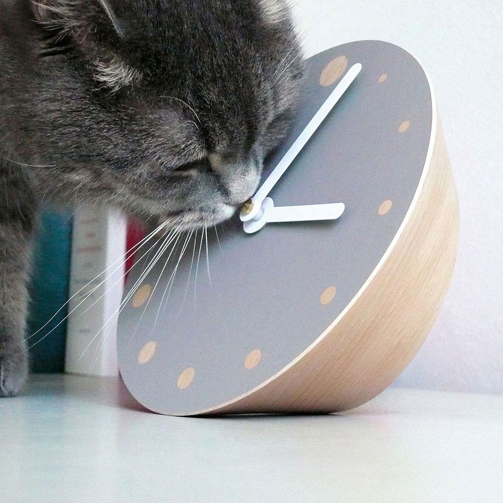 Tischuhr ROCKACLOCK