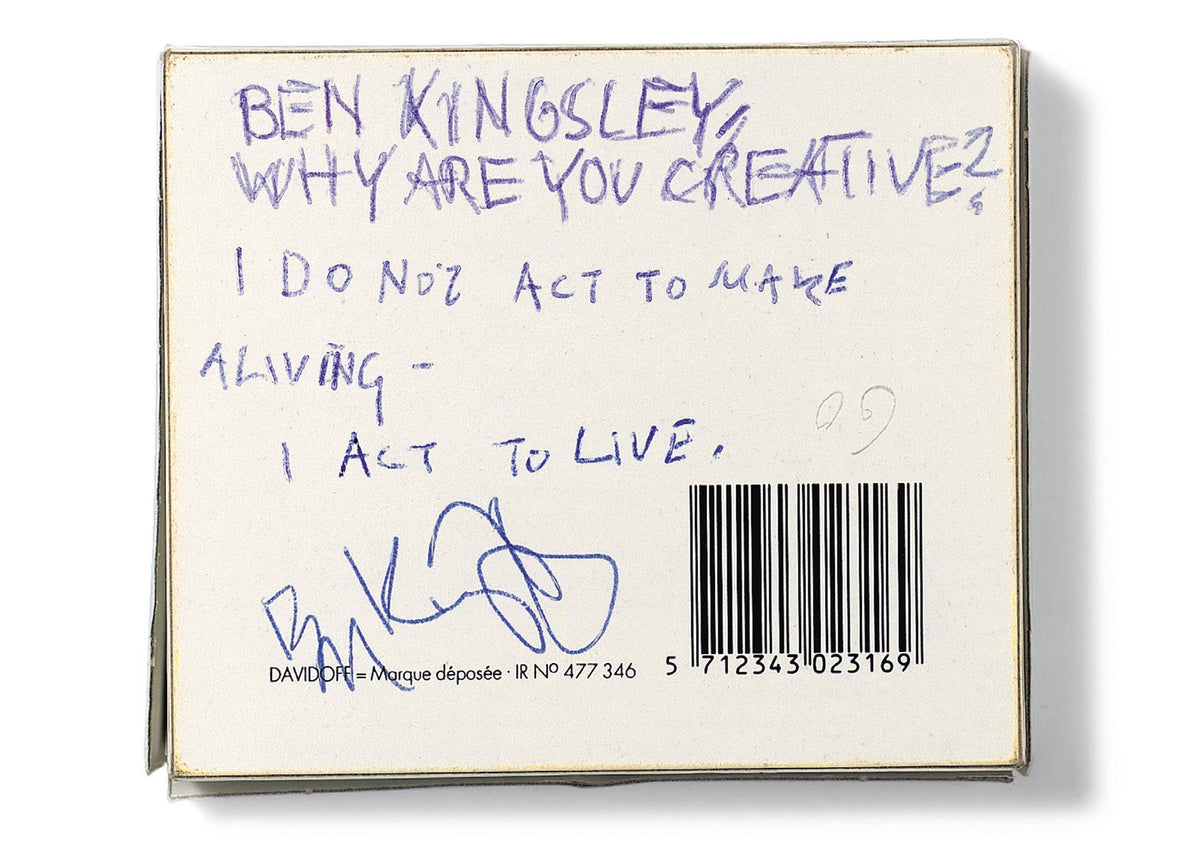 Rückseite des Buches Why Are You Creative mit handschriftlichem Zitat von Ben Kingsley und Barcode.