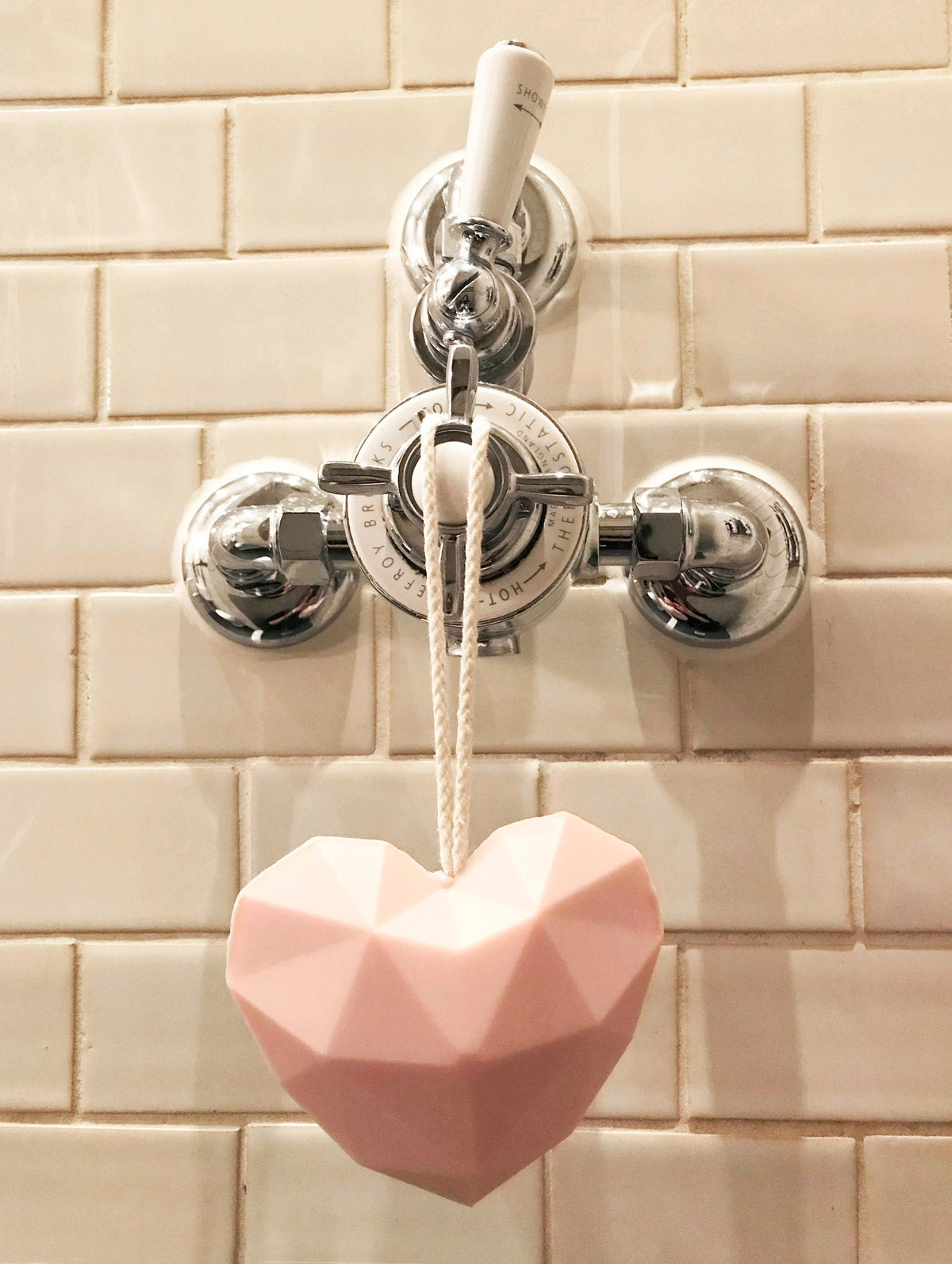 Big Heart of Soap - Große Herzseife mit Kordel