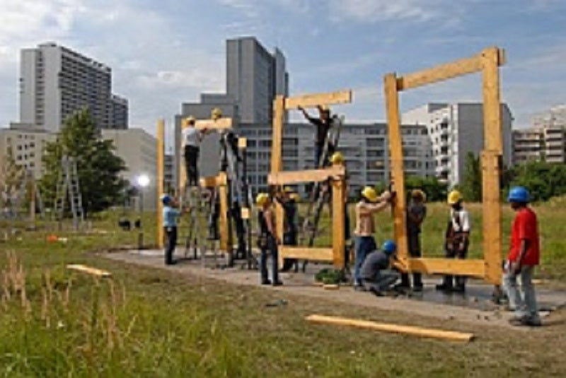 STANDARD TIME - A CLOCK BUILT BY PEOPLE (Geschenkbox mit Downloadcode)