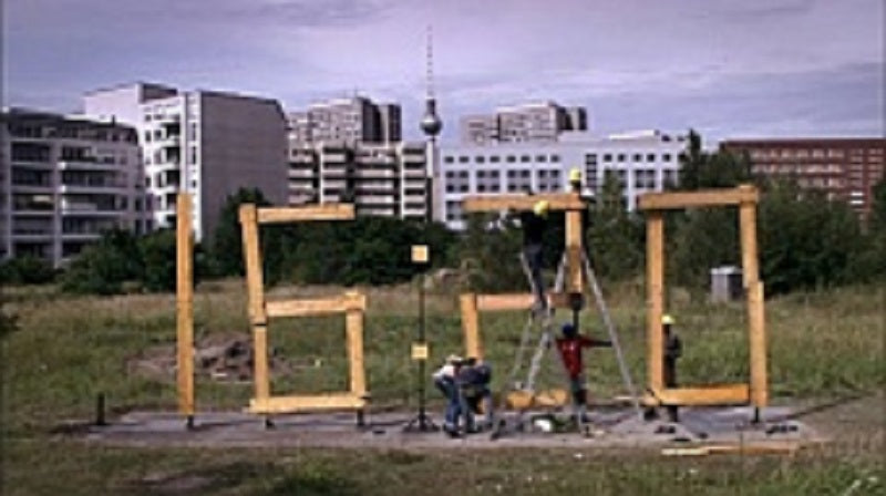 STANDARD TIME - A CLOCK BUILT BY PEOPLE (Geschenkbox mit Downloadcode)