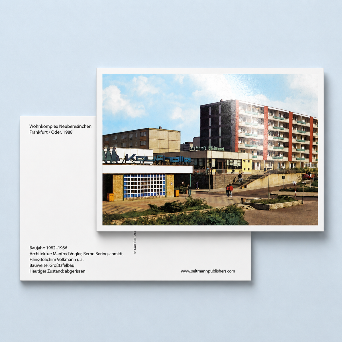 Karten der Moderne – 100 DDR-Postkarten zur Ostmoderne