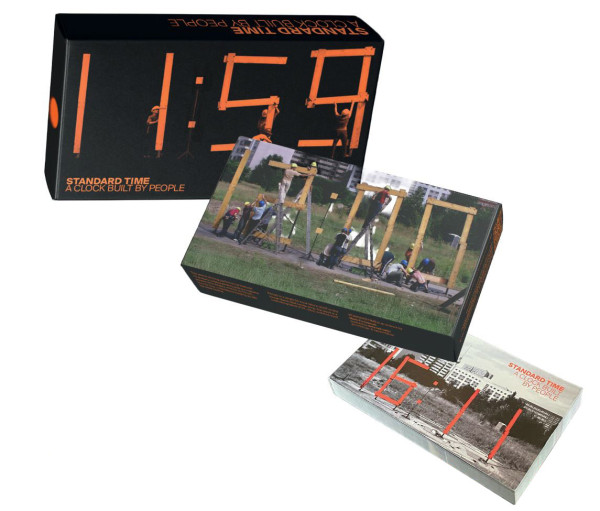 STANDARD TIME - A CLOCK BUILT BY PEOPLE (Geschenkbox mit Downloadcode)